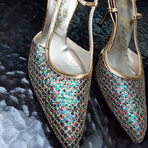 3 ร$30 Party heels - golden sparkling sandals - Picture 4 of 9